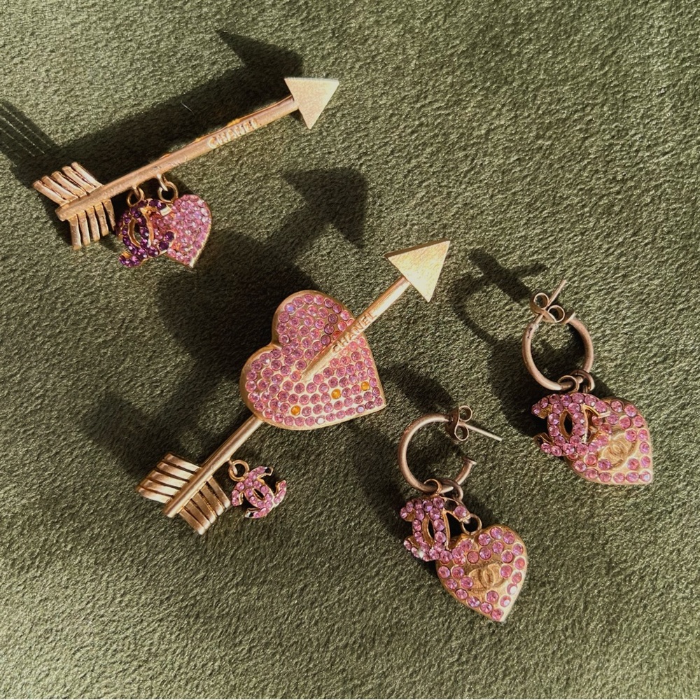 Vintage Chanel Gold Plated Rare Heart Collection - Picture 2 of 16
